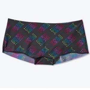 BNWT VS/PINK NO SHOW BOYSHORTS